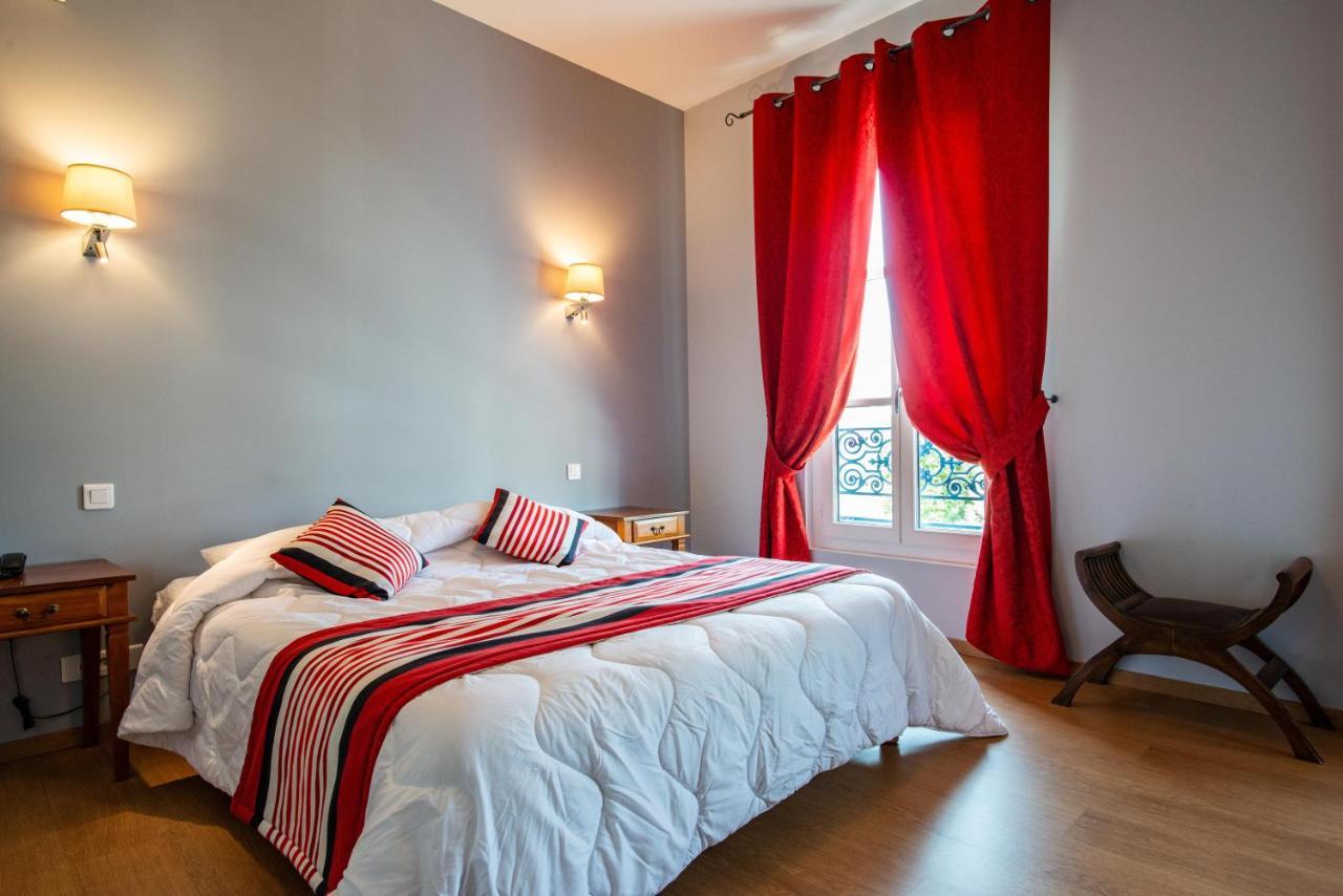Logis Hotel De La Tour Libourne Εξωτερικό φωτογραφία