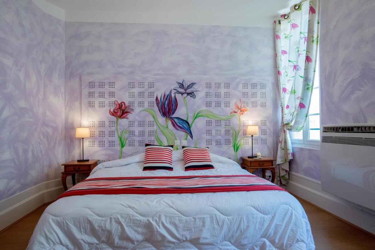 Logis Hotel De La Tour Libourne Εξωτερικό φωτογραφία