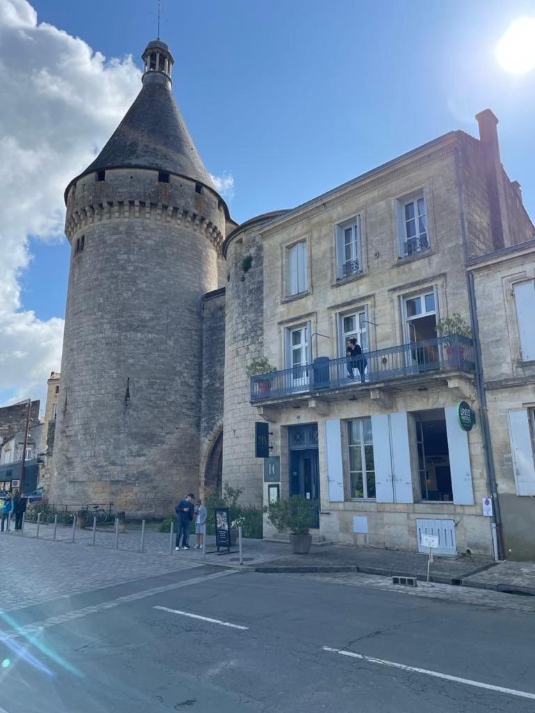 Logis Hotel De La Tour Libourne Εξωτερικό φωτογραφία